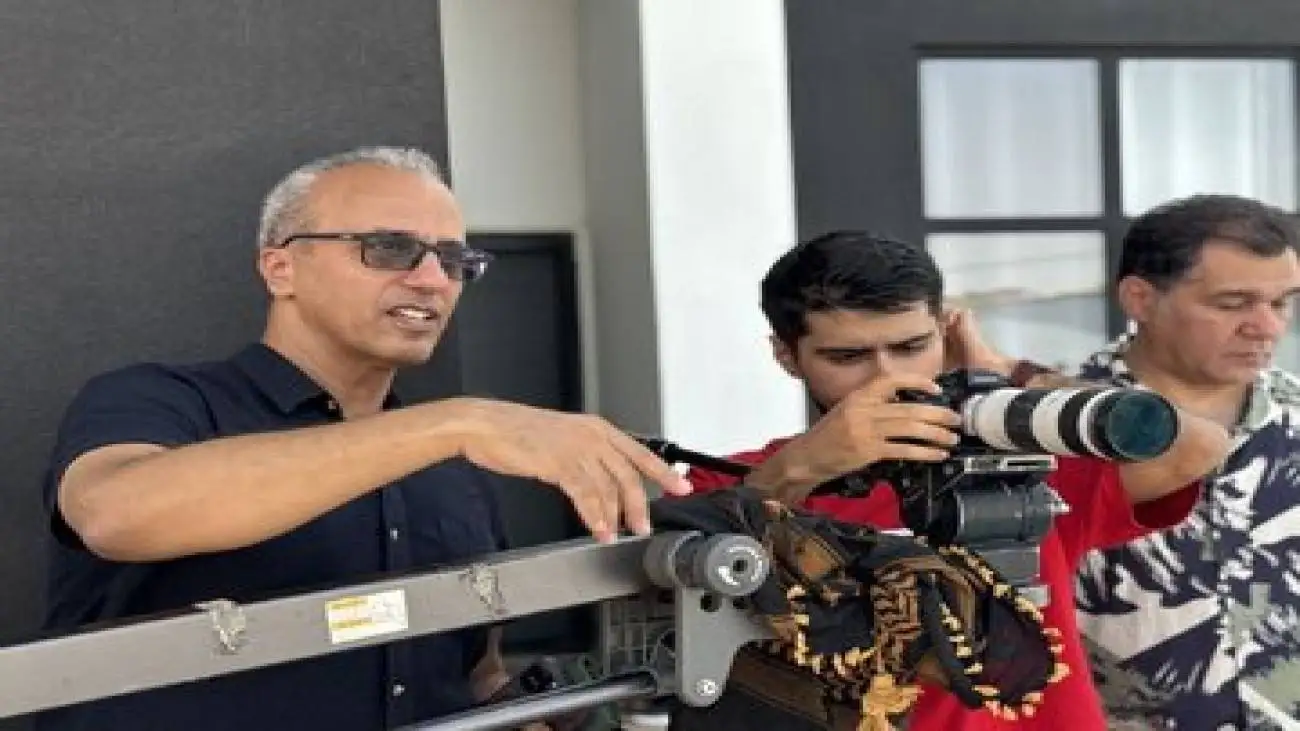 پشت پرده خلق آثار هنری -  (پشتِ بوم) جهان ذهنی هنرمندان را نشان می دهد