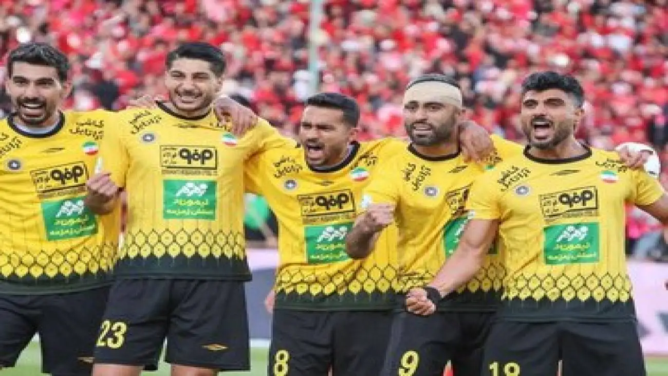 عکس -  کری سنگین سپاهان بعد از پوکر مقابل پرسپولیس