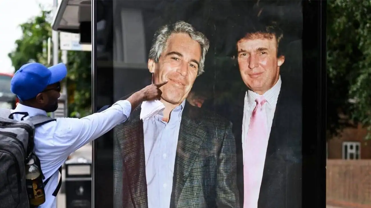 ویدیو  -   سناتور آمریکایی: طبقهٔ اپستین دارد بر آمریکا حکومت می کند