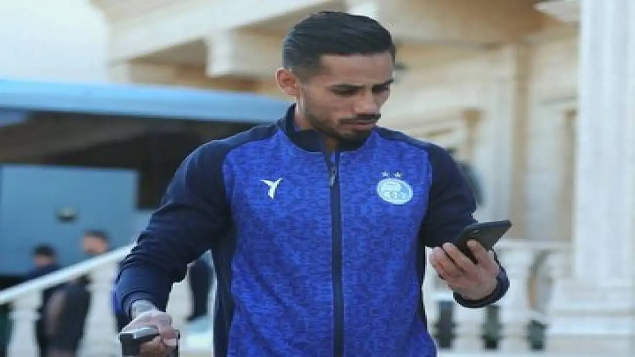 مدافع سابق استقلال رسماً نارنجی پوش شد