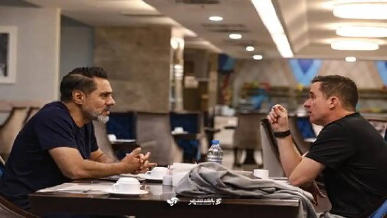 شوک قرمز؛ اختلاف اوسمار با مدیر تیم -  پرسپولیس تهی از پیروانی!