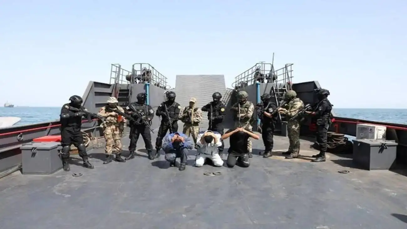 ویدیو  -  تصرف شناور ربوده شده در رزمایش مرکب ایران و روسیه