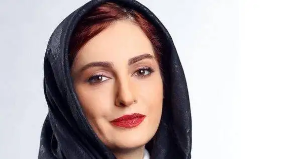 ویدیو  -  شباهت 100 درصدی خانم فروشنده اسپانیایی به شقایق دهقان !  -  خودش نیست یا مهاجرت کرده ؟!