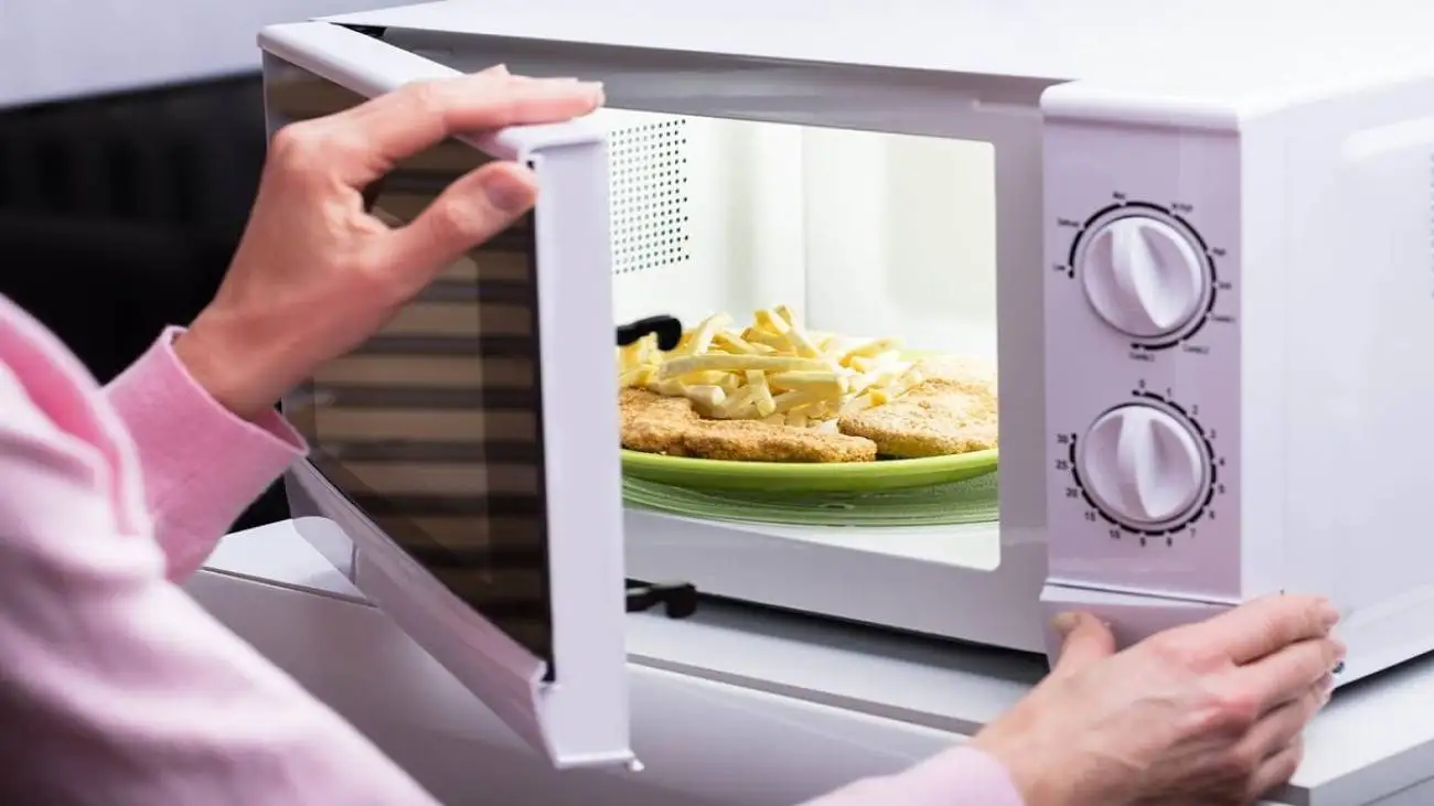 بعد زایمان سزارین چه غذاهایی نخوریم ؟