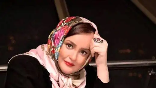 عکس  -  واکنش تلخ نعیمه نظام دوست به حسام مجری توهین کننده ...  -   از نظر شما زن یعنی ... زن باید  فقط ... زن حتی بعد از مرگ هم نمیتونه ...