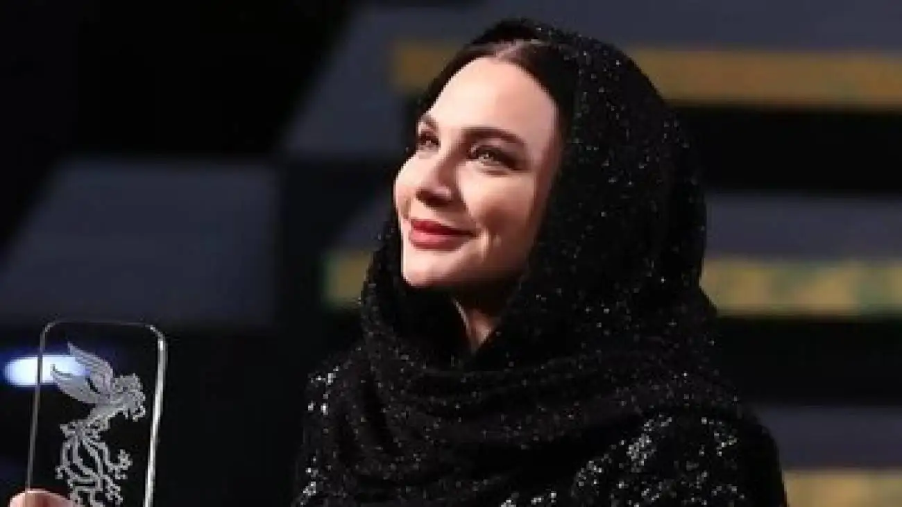 پاسخ بازیگر سوری حاضر در جشنواره فجر به منتقدان حجابش در ایران: هیچ کس چیزی را بر من تحمیل نکرد