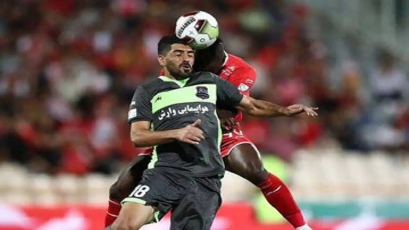 عکس -  ترفند قائمشهری ها برای کاهش تماشاگران پرسپولیسی