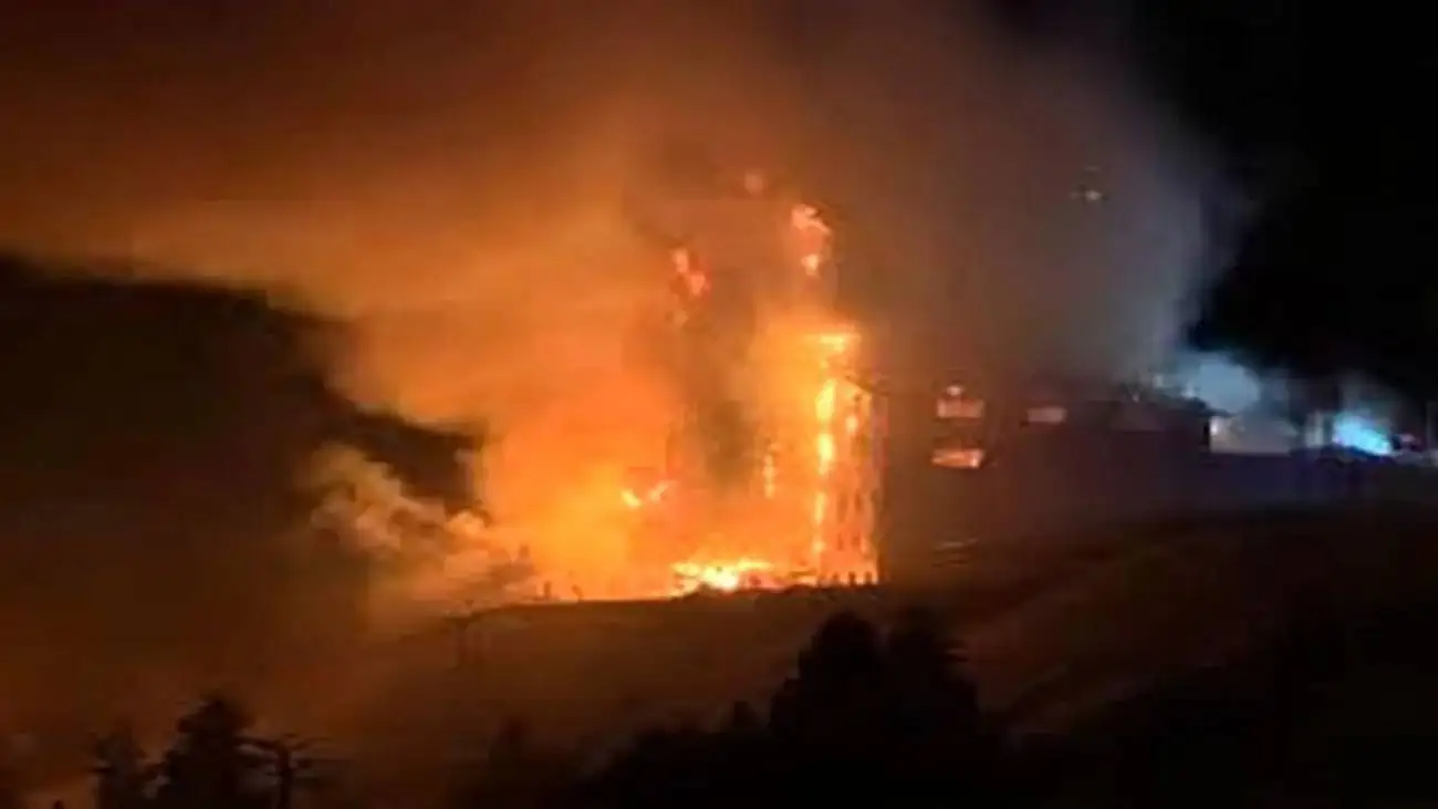 ویدیو  -  شنیده شدن صدای دست کم 6 انفجار در کاراکاس