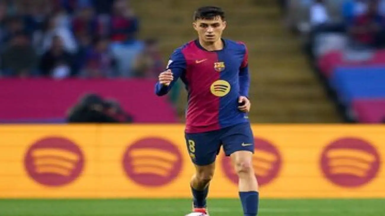 عکس -  ستاره بارسلونا کلیسا خرید!