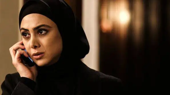 بررسی خونه زندگی لاکچری و دلباز آزاده صمدی -  از مبلمان شیک تا میز بیلیارد! +عکس