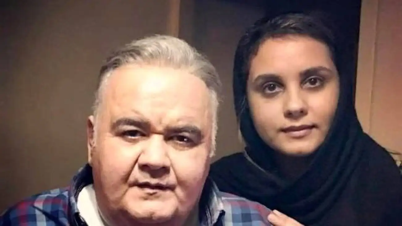 اکبر عبدی با دخترم المیرا 9 سالش بود رفته بودیم مکه، طلافروش بهم گفت دخترتو بذاری اینجا هم وزن دخترت بهت طلا میدم و ...