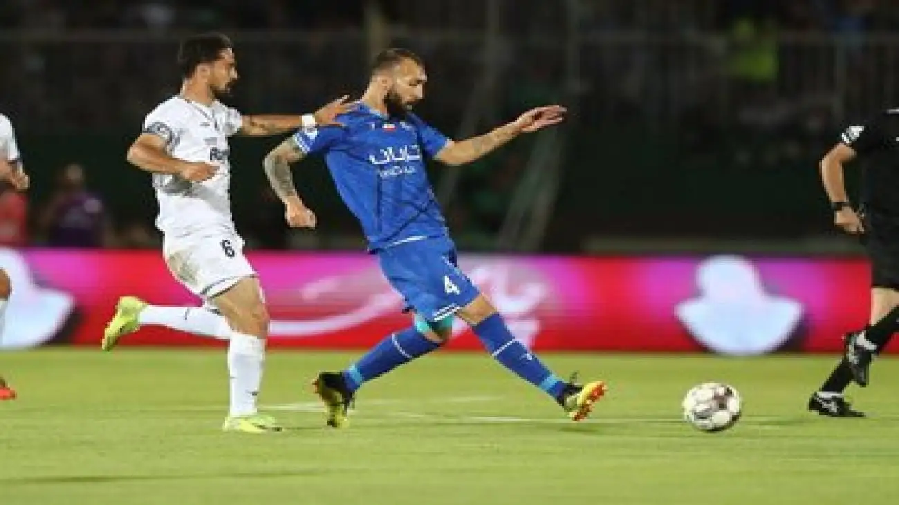 گلزن قهرمانی استقلال تمدید می کند