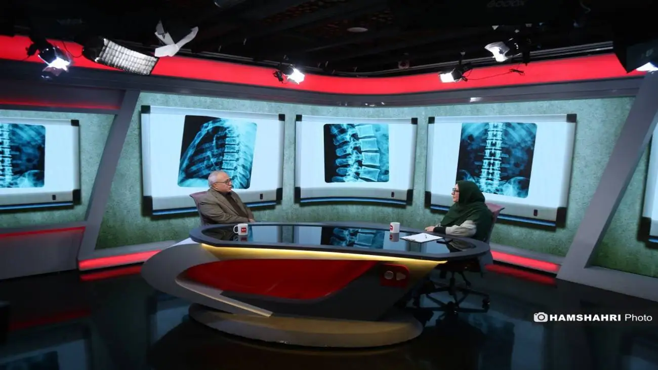 با ستون فقرات شوخی نکنید  -  قولنج شکستن با حوله علمی نیست