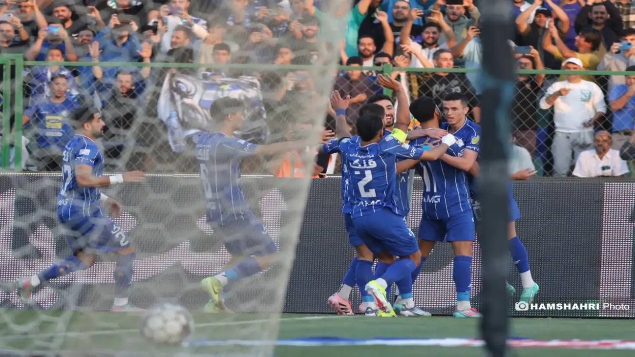 کنایه سنگین؛ این بازیکن استقلال با چاقی اش به تیم وزن خاصی داده است!  -  تیم ساپینتو فقط در حد ایران است