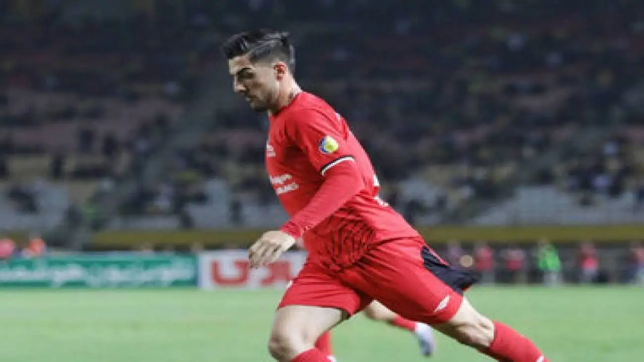 عکس -  استوری تند بازیکن تراکتور بر علیه کاظمیان کار دستش داد!