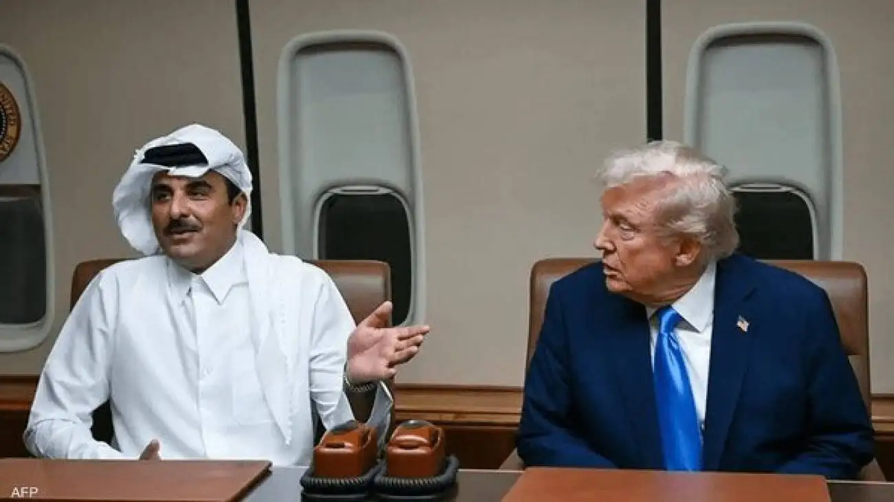 پادشاهی که به دلقک تبدیل شد + ویدیو  -  تمسخر جایگاه امیر + تصاویر