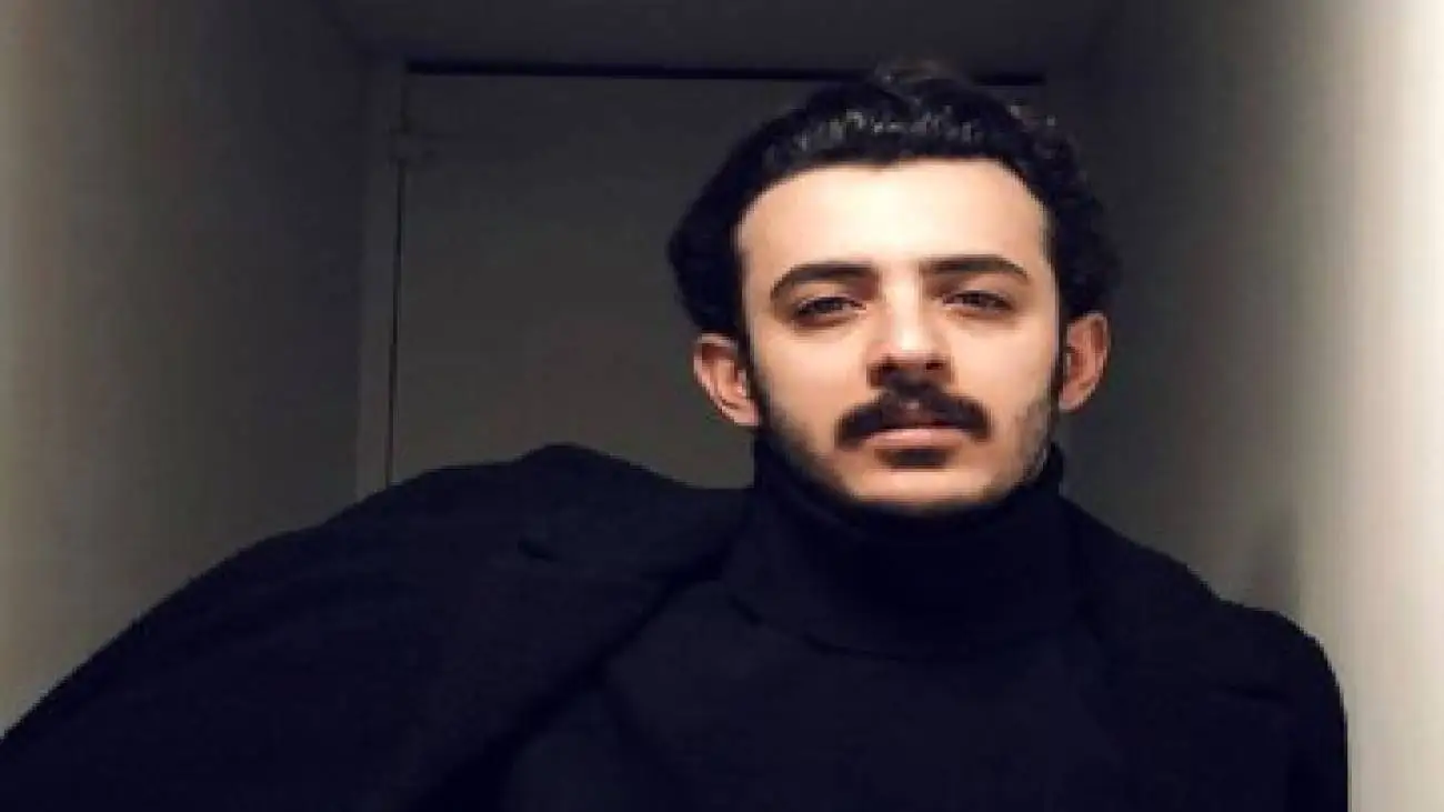 ویدیو  -  سوال چالشی از یک کارگردان درمورد شایعه نقش او در حاشیه های تولد علی شادمان!