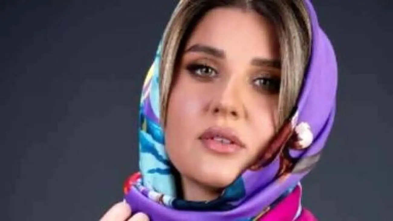 ویدیو  -  ساعد سهیلی: پردیس احمدیه  با گلوریا دوست صمیمیه و میاد خونمون، سخت بود حتی توی فیلم پول و پارتی عاشقش بشم !
