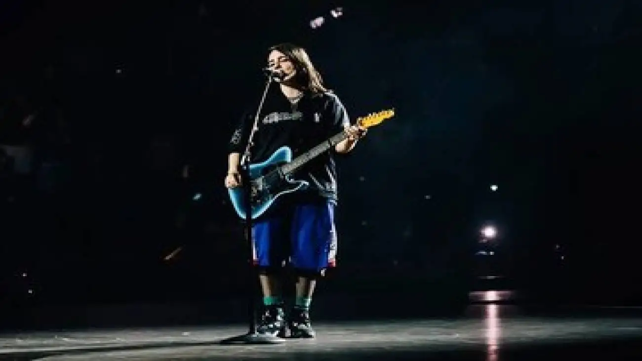 سخنان صریح بیلی آیلیش خطاب به میلیاردرها