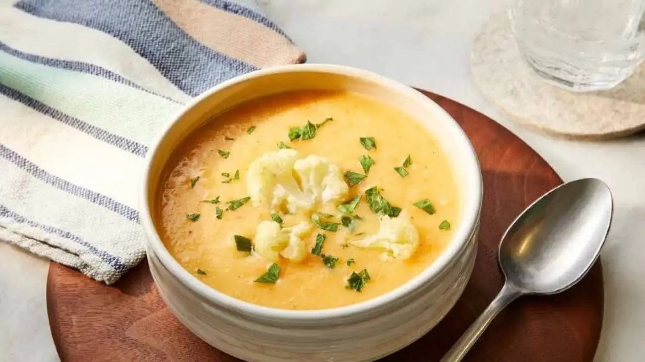 سوپ گل کلم کرمی و لطیف، مخصوص روزای خنک پاییزی