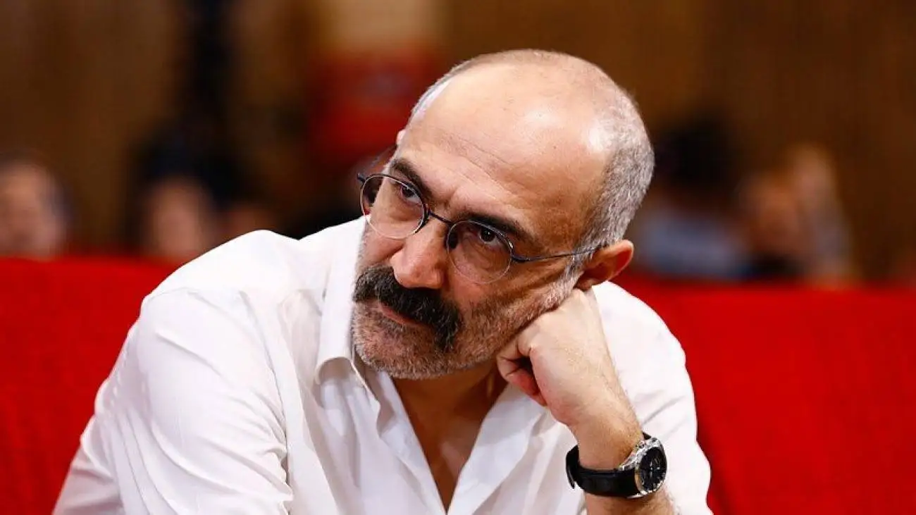 هادی حجازی فر هم هر شب به تلویزیون می آید  -  ببینید