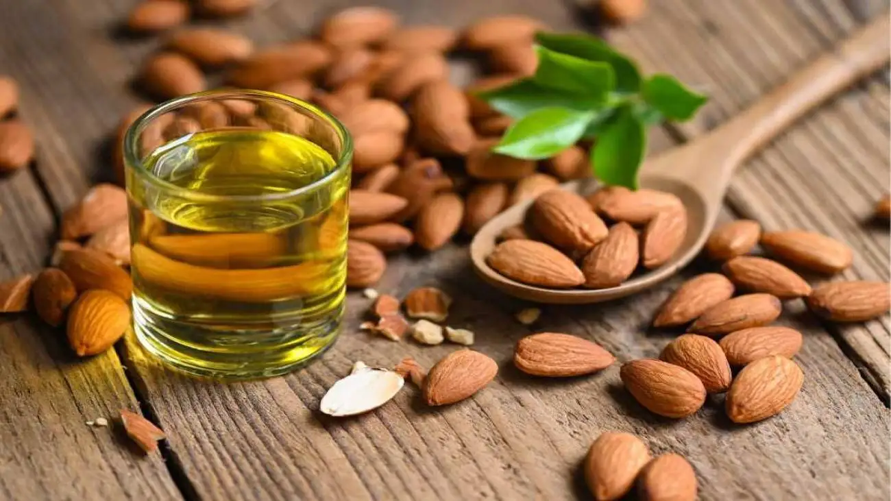روغن بادام شیرین برای چی خوبه ؟  -  بهترین روغن برای پوست صورت را بشناسید