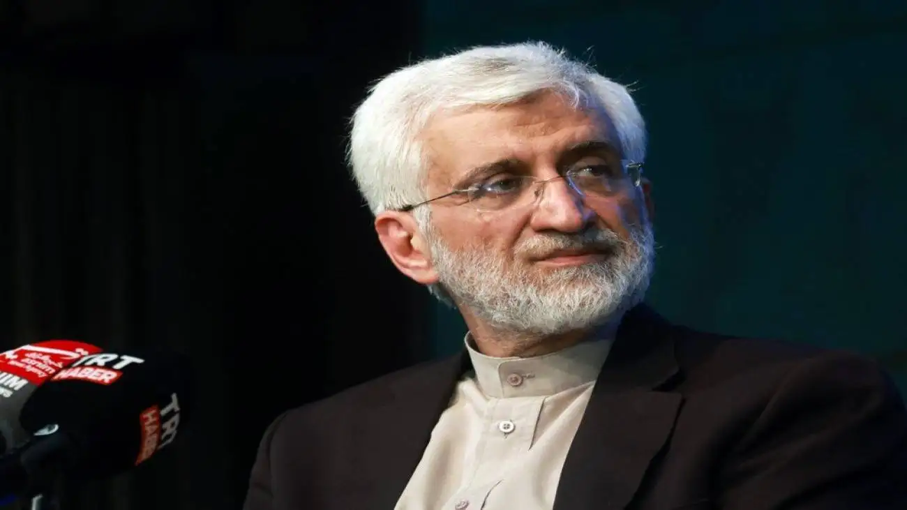 پاسخ جلیلی به برداشت اشتباه یک خانم از مذاکرات + ویدئو  -  چه کسی با ترامپ بیعت کرده است؟!