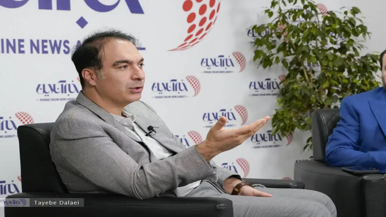 ویدیو  -  بغض سوزناک یک پزشک روی آنتن تلویزیون: حق مردم ما این نیست...