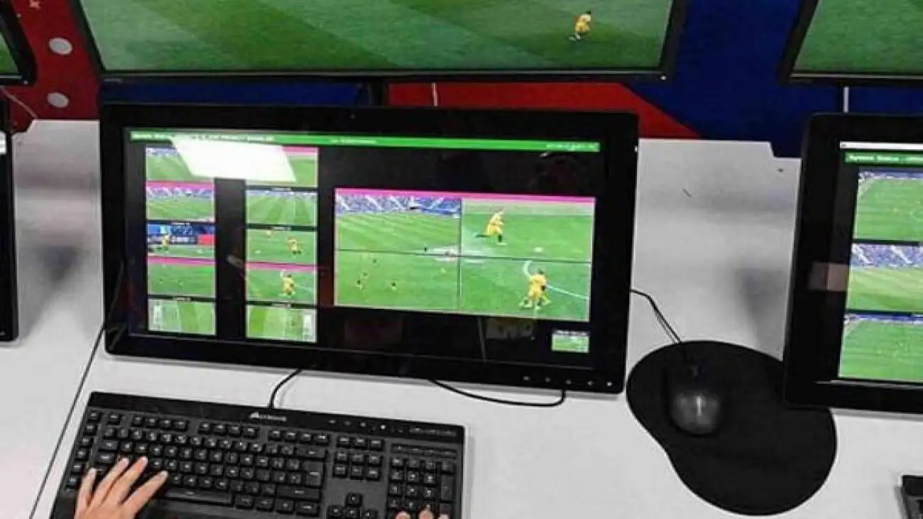 چرا بازی استقلال بدون var شد؟