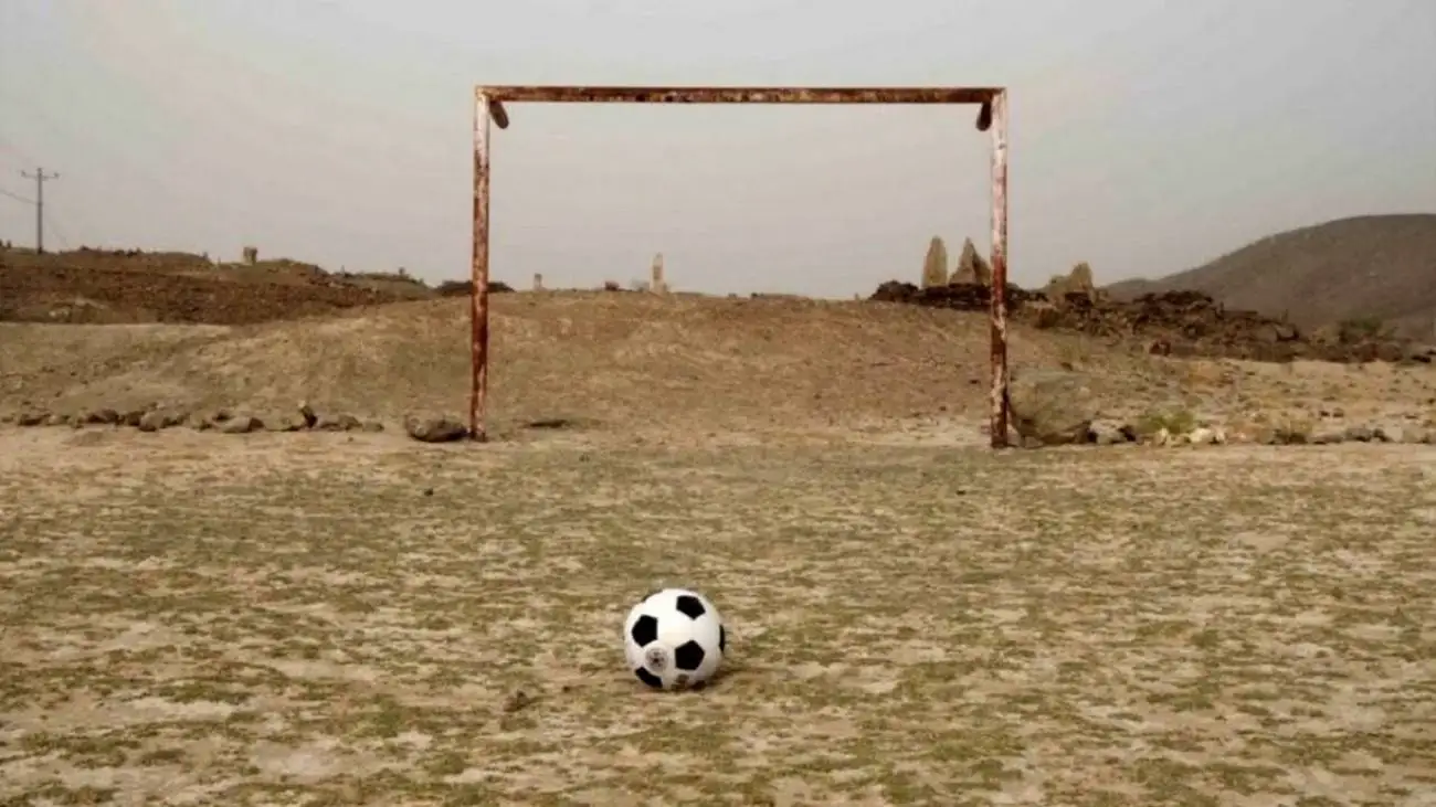 ویدیو  -  یکی از جالب ترین زمین های فوتبال جهان در مراکش