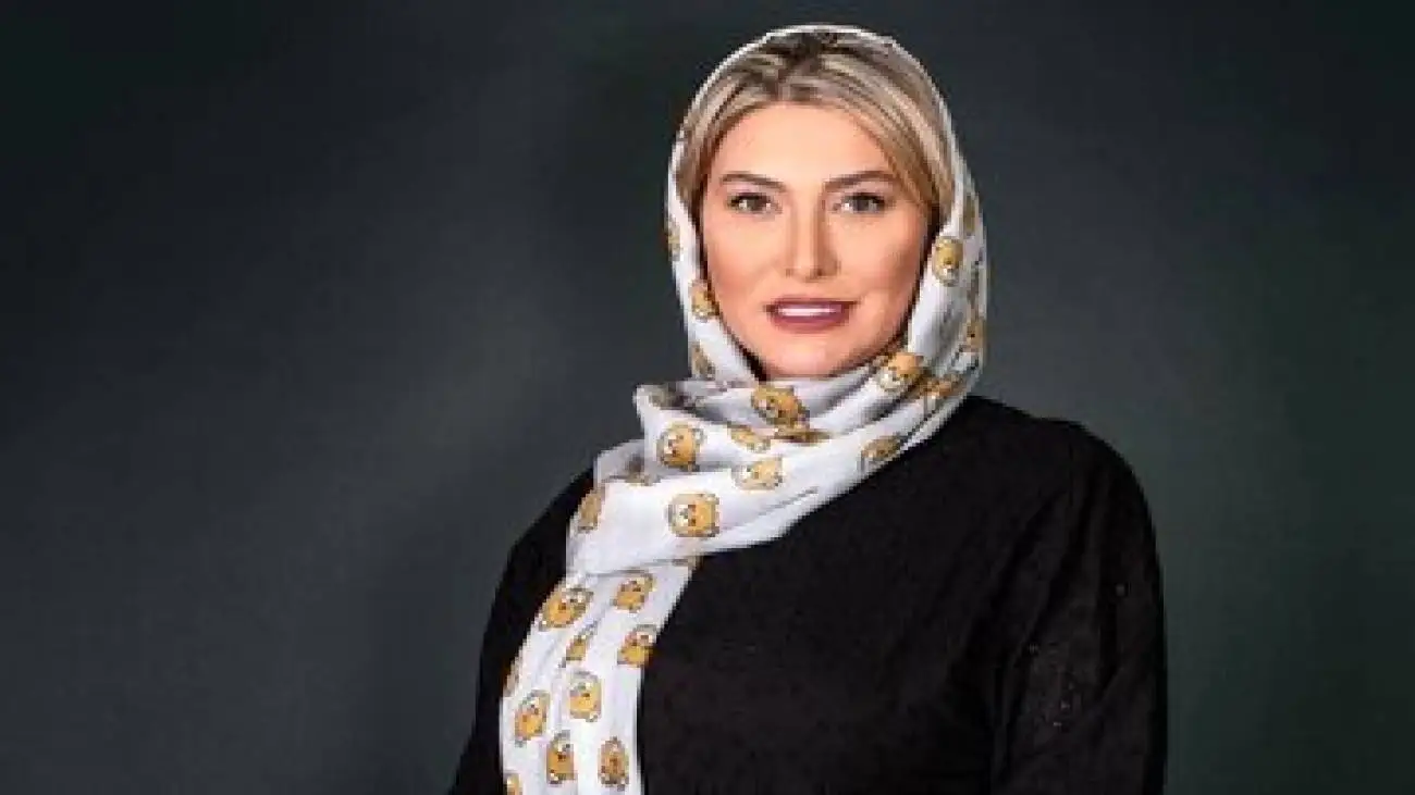 تصویر  -  ساعت 4 میلیارد تومانی فریبا نادری با 40 عدد الماس تراش خورده!