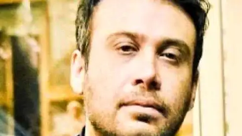 دانلود آهنگ باشکوه هایده و محسن چاوشی به نام حسود  -  من حسودم به باد وقتی موهاتو نوازش می کنه ...