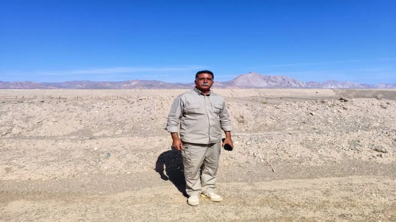 ماجرای شکارچی که با شکستن تفنگش محافظ حیات وحش شد  -  همراهی شکارچیان انارکی با قرق بان امروز کویر مشجری