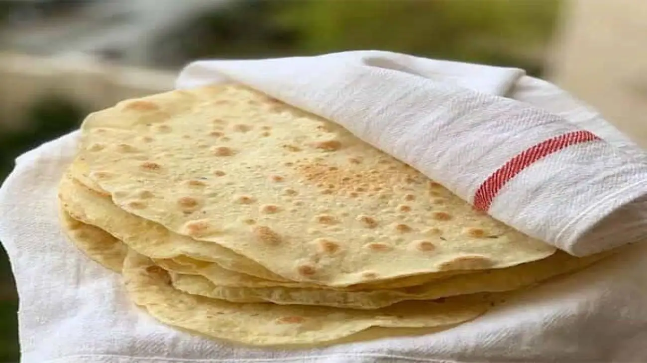 درست کردن نان برنجی گیلان