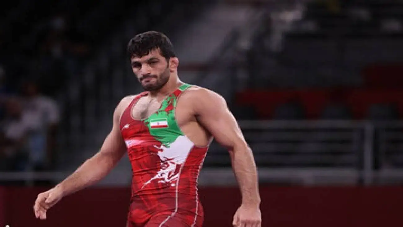 عکس -  حسن یزدانی دیگر قرمز نمی پوشد!