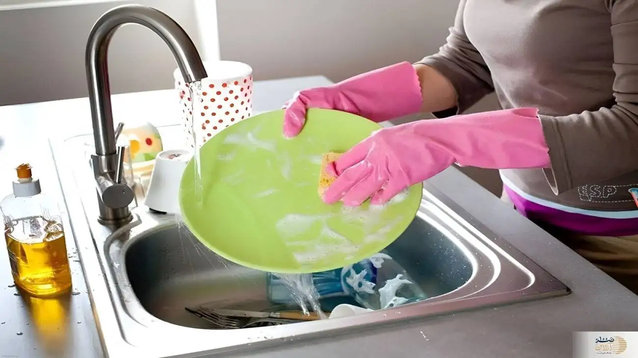 شستن ظروف با آب گرم بهتر است یا سرد؟ ؛ آیا انتخاب دمای مناسب به صرفه جویی در انرژی کمک می کند؟