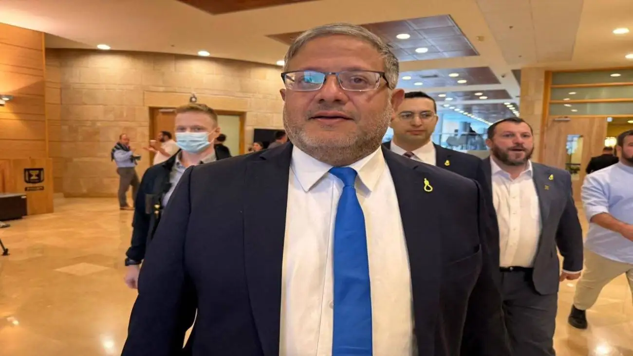 افشای نقشه دیوانه وار برای ساخت مخوف ترین زندان جهان  -  نگهبانان این زندان (انسان) نیستند!