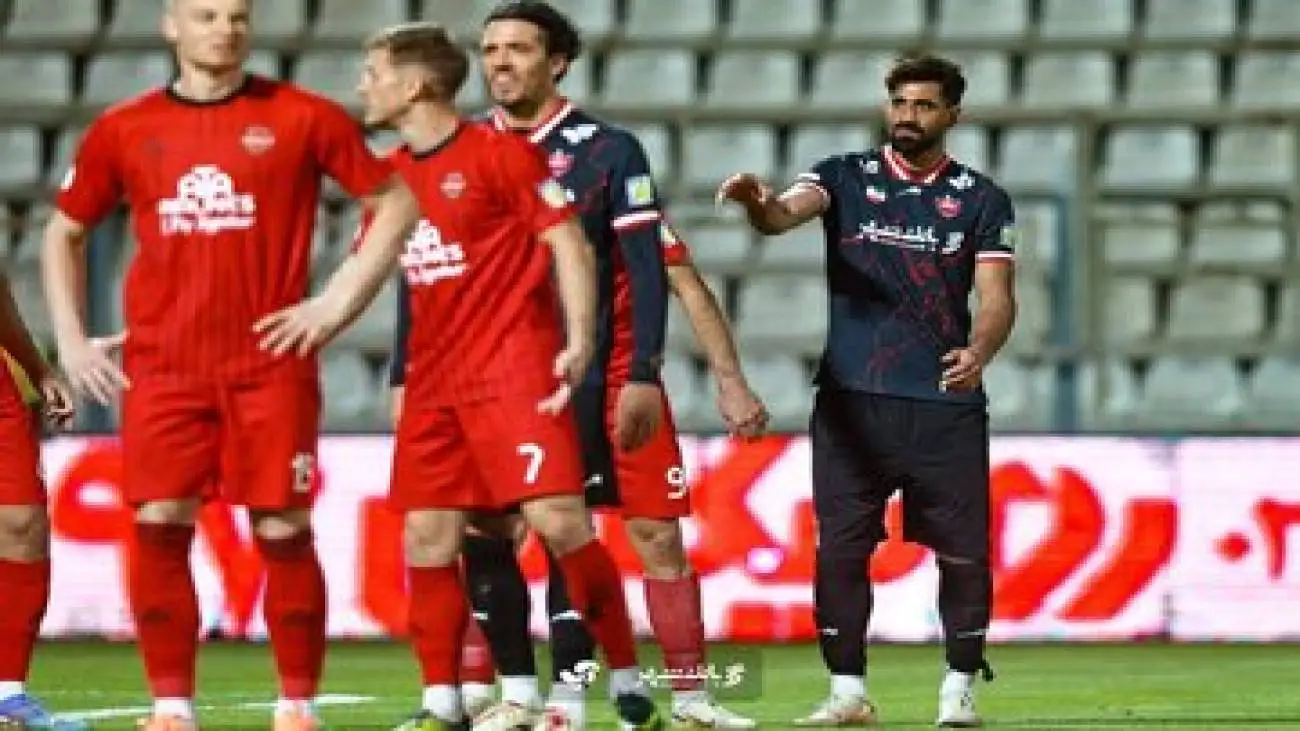 عکس -  کری جنجالی کنعانی برای ترابی و تراکتوری ها