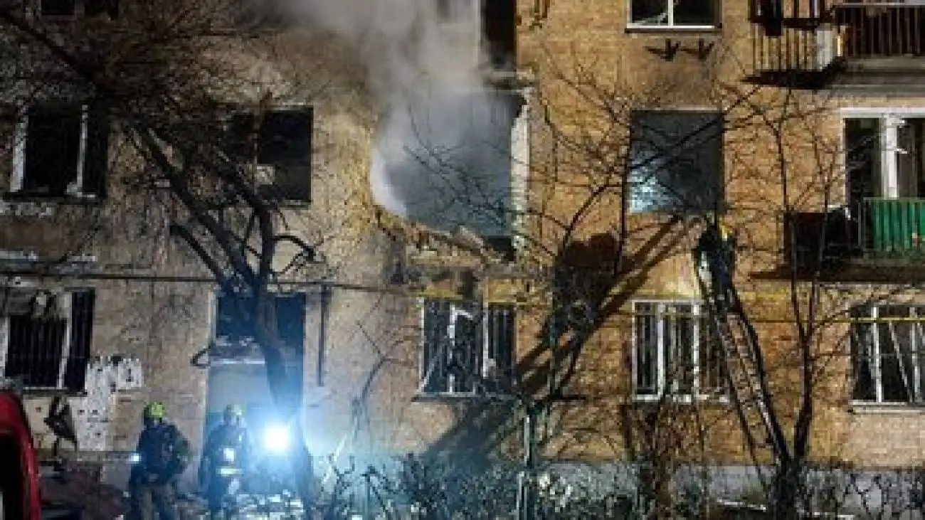 حمله سنگین و گسترده روسیه به اوکراین با 600 پهپاد و موشک  -  حمله اوکراین به پایانه نفتی روسیه -  هیئت آمریکایی دست به کار شد  -  عکس