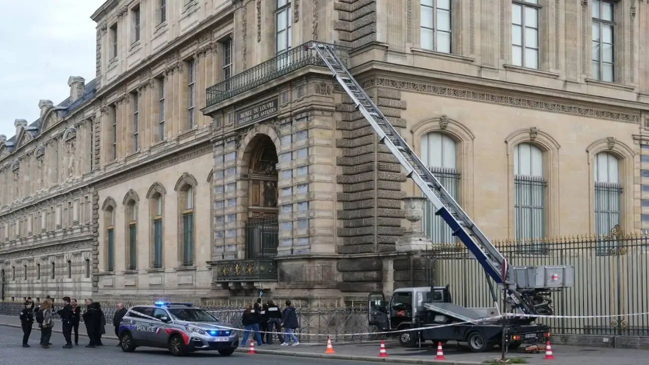 جزئیاتی از شرم آورترین سرقت تاریخی  فرانسه  -  چگونه جواهرات دوران امپراتوری تنها در عرض 4 دقیقه سرقت شدند؟