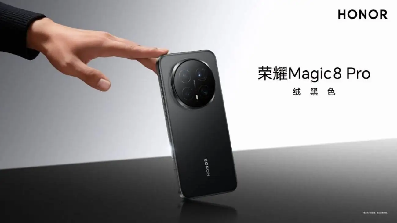 ویدیو  -  غافلگیری بزرگ در مراسم معرفی از یک تلفن همراه؛ مرزهای فناوری جابه جا شد!