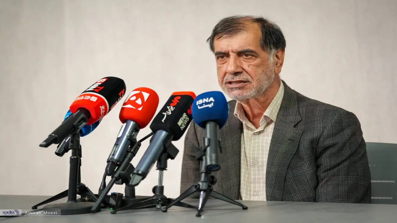 ویدیو  -  واکنش نمایندگان تندرو به صحبت های با هنر درمورد حجاب