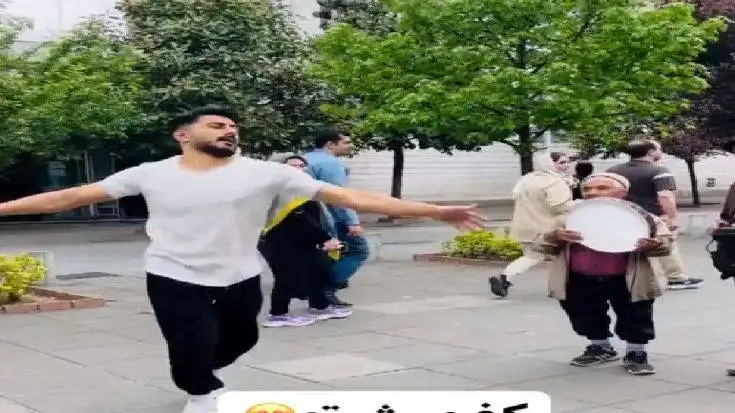 فیلم آواز و رقص باشکوه نوازنده های خیابونی  -  دلتون شاد میشه!