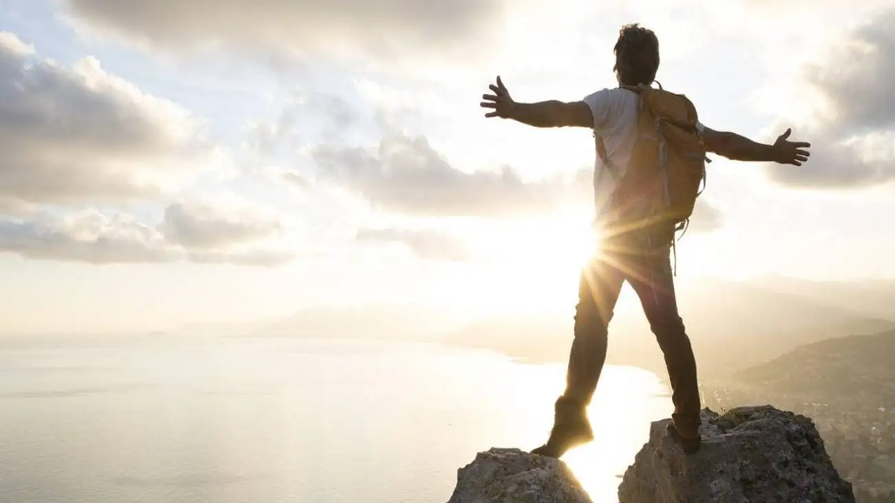 زندگیِ دوست داشتنی ساخته می شود، نه آرزو