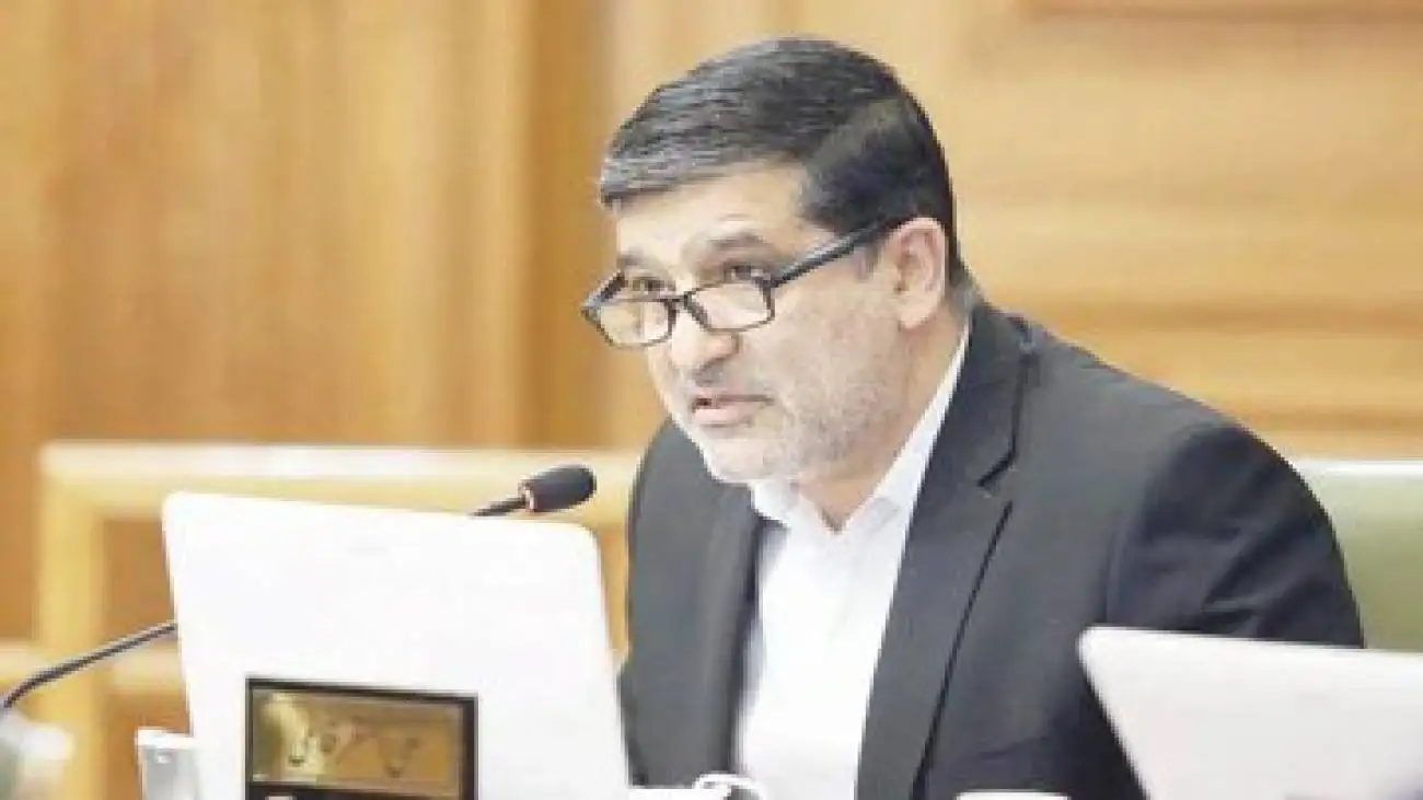 عضو شورای شهر تهران: زاکانی وعده های بزرگ می دهد اما توان اجرای آنها را ندارد -  شهردار شدن او سیاسی بود نه مبتنی بر صلاحیت و کارآمدی