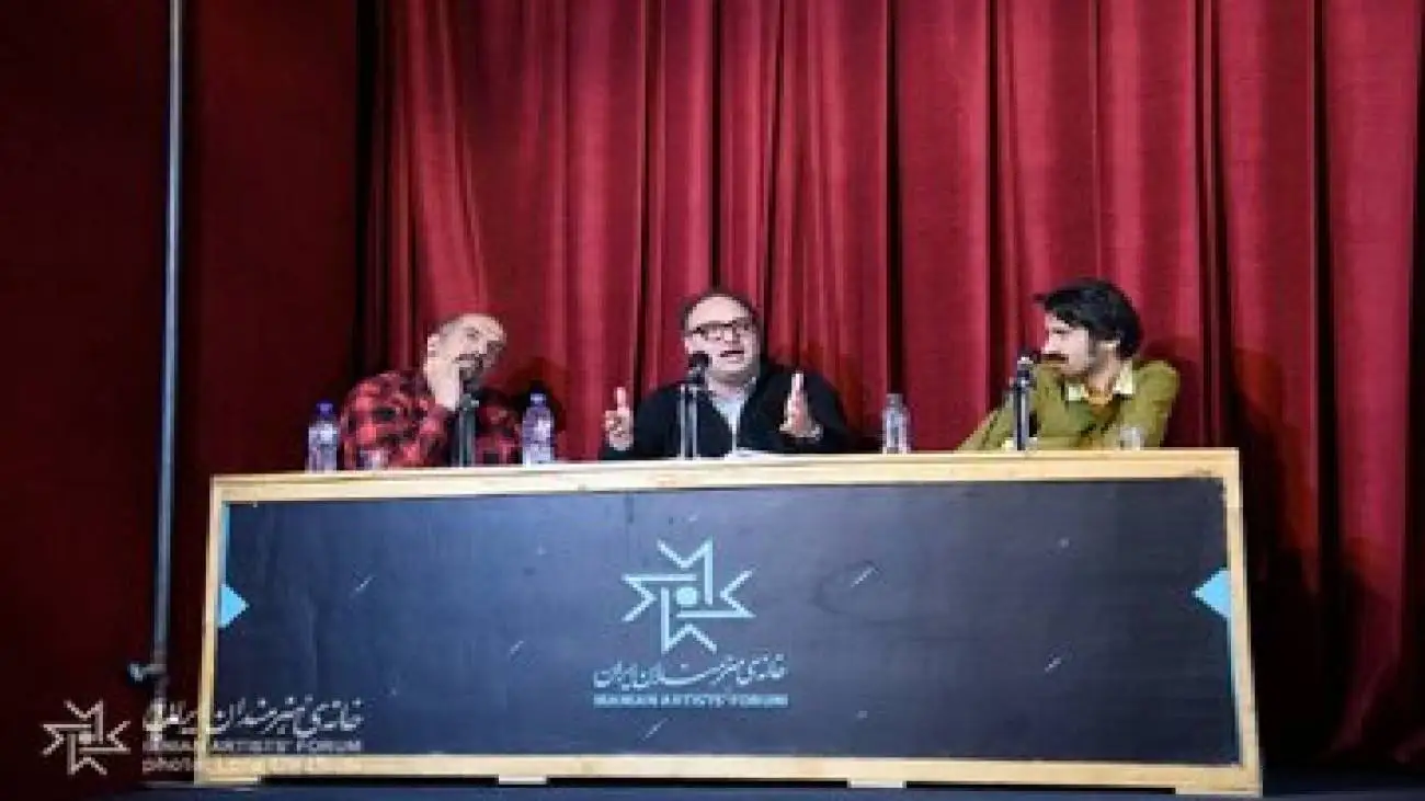 هرکس گفت همه را دور بریز و فقط خودت باش، دارد نسخه بدبختی می پیچد -  در جلسه اکران (دریای عمیق آبی) مطرح شد