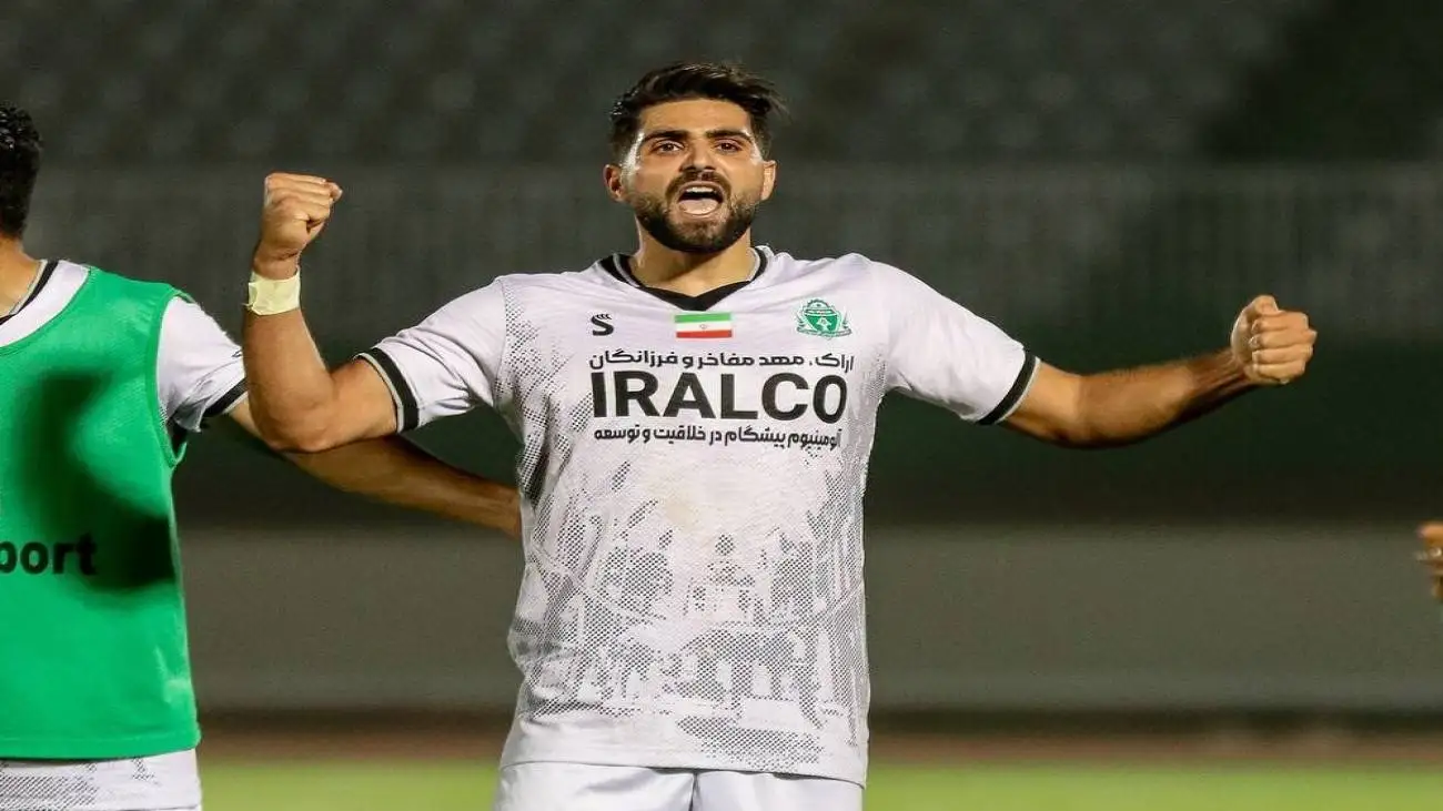 اشتباه جالب باشگاه لیگ برتری  -  فسخ جنجالی مهاجم سابق تراکتور دردسرساز شد