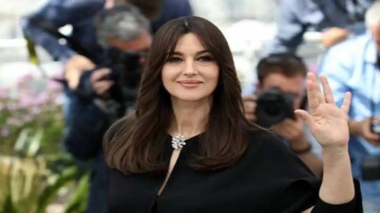 تصویر  -  تصویری جالب از مونیکا بلوچی در 5 سالگی در سال 1348