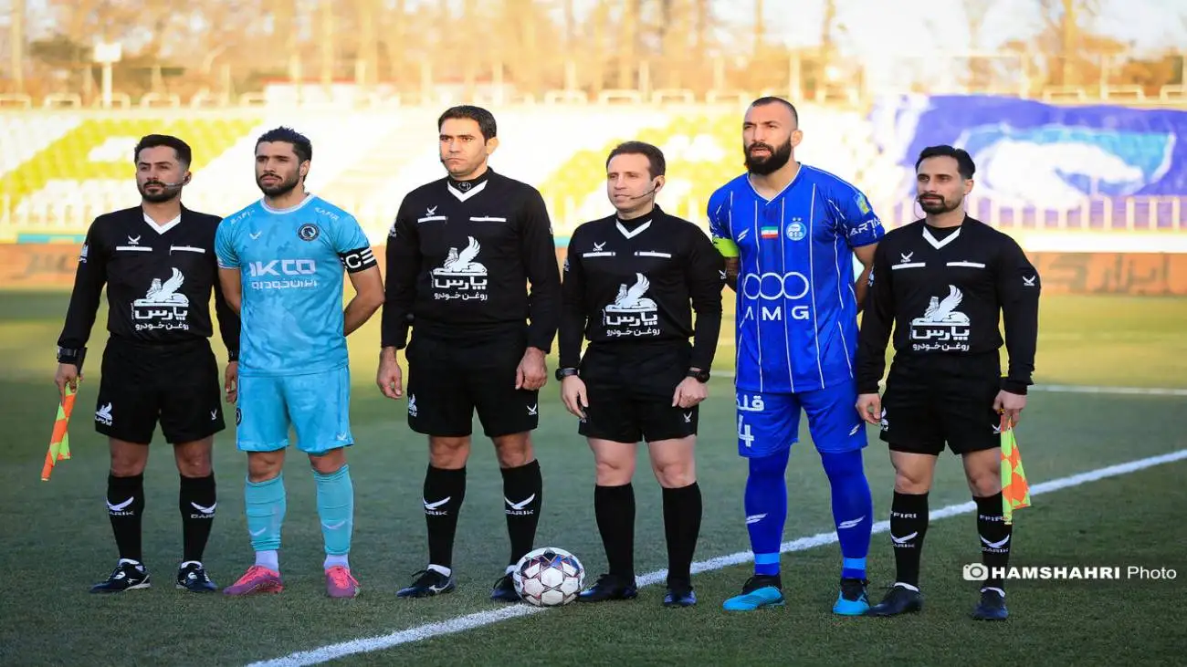 برخورد تند روزبه چشمی با کاپیتان استقلال؛ فقط برو !  -  ویدئو