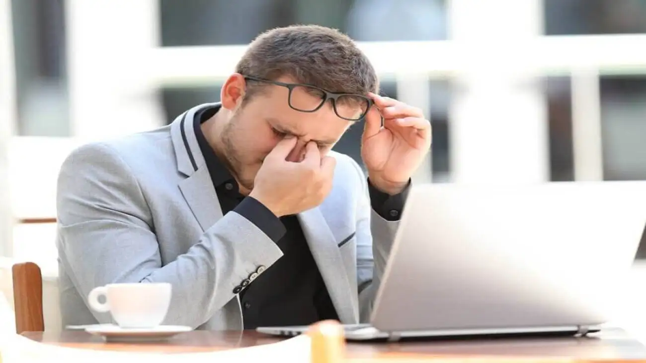 چطور با کارهایی ساده چشم های خسته تان را تسکین دهید؟